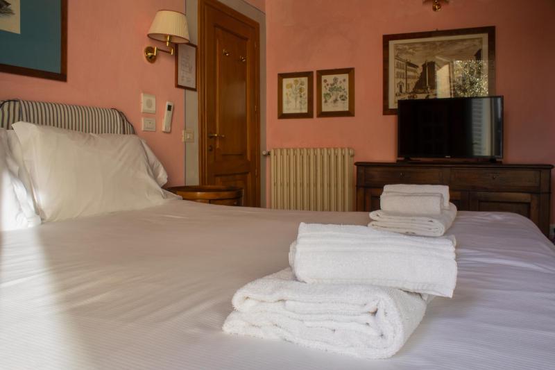 Executive Double or Twin Room With Terrace image 1