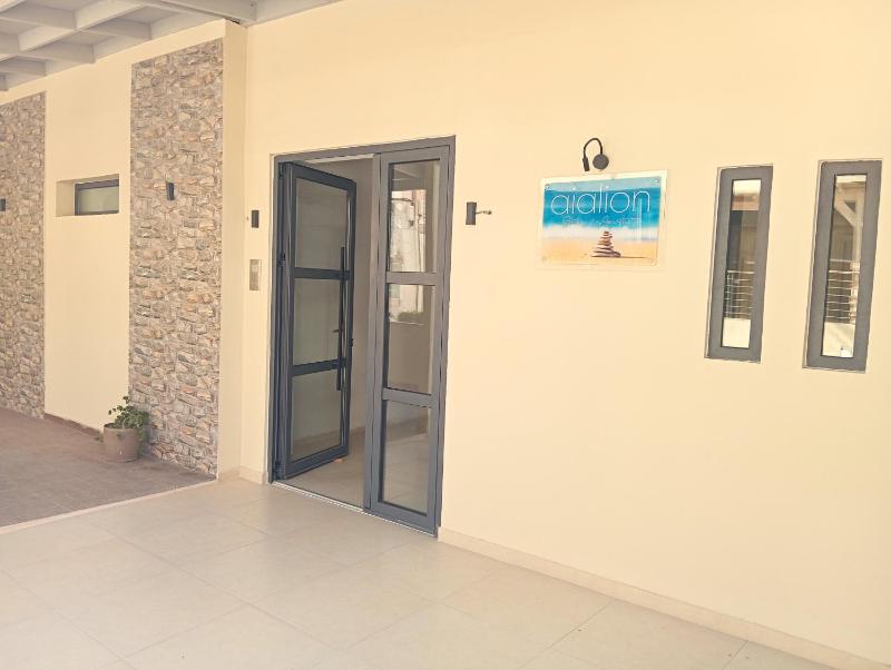 One-Bedroom Apartment (2 - 3 Adults) image 1