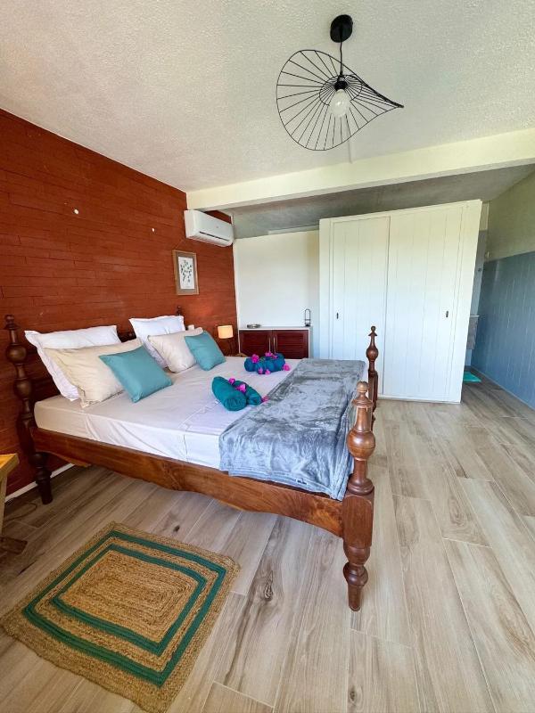 Maison Charmante avec Vue Mer à Les Trois-Îlets - image 14