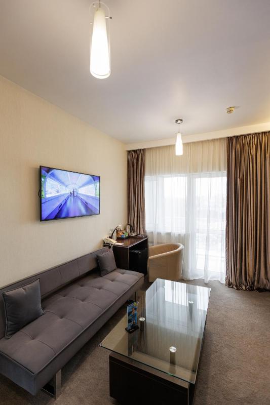 Junior Suite image 3
