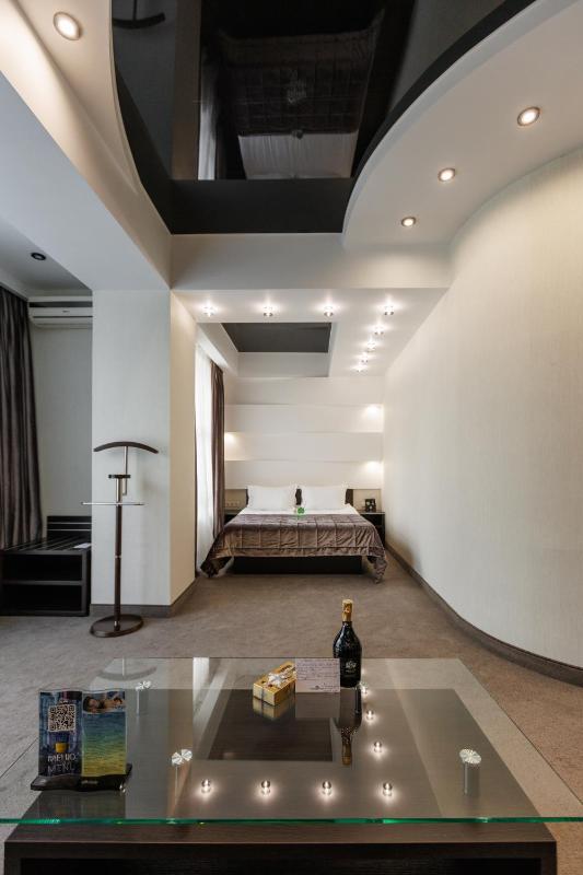 Junior Suite image 2
