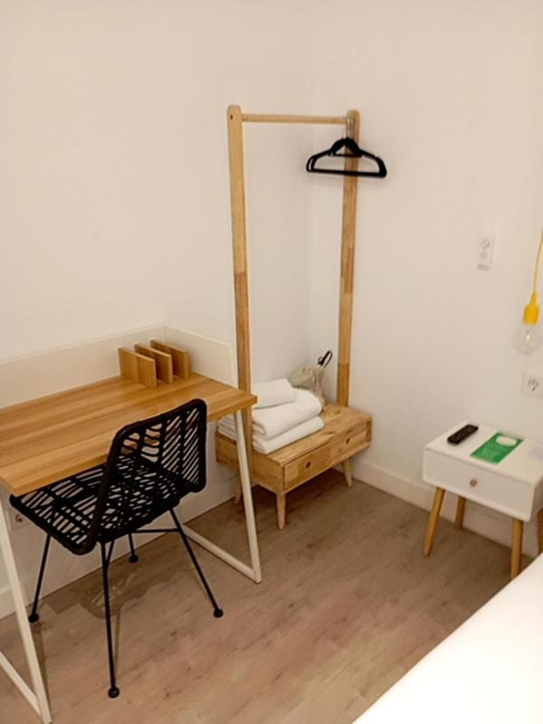 Budget Double Room image 2