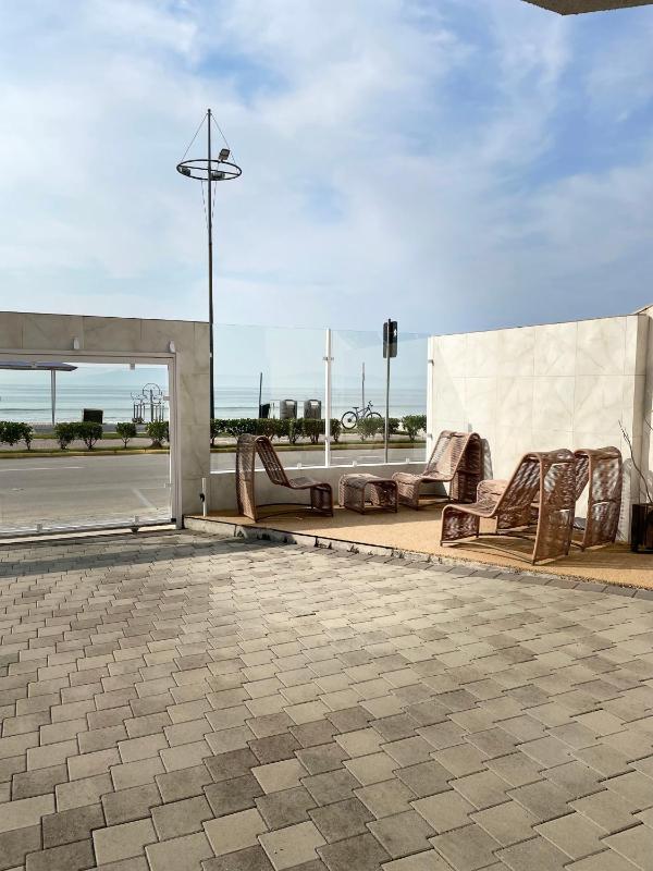 Ap aconchegante pé na areia -10 metros da Praia - image 14