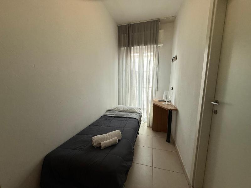 Single Room image 1