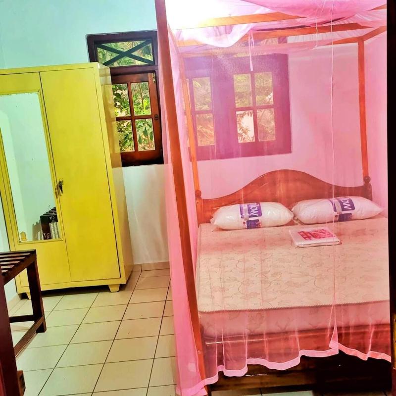 Stylish Escape House-Walk to Beach Vacation Rental Hikkaduwa - image 30