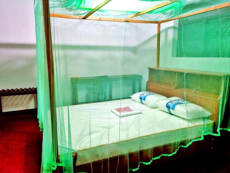 Stylish Escape House-Walk to Beach Vacation Rental Hikkaduwa - image 10