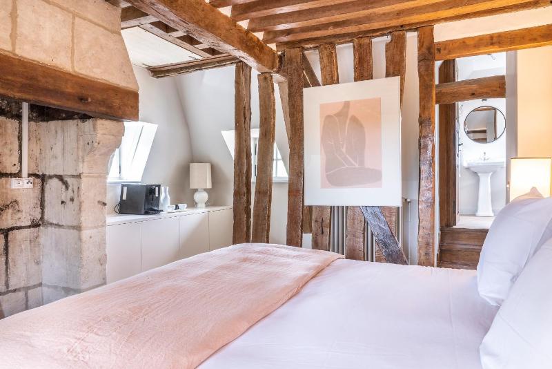 Deluxe Manoir Room - Spa Access Not Included in the Rate image 4