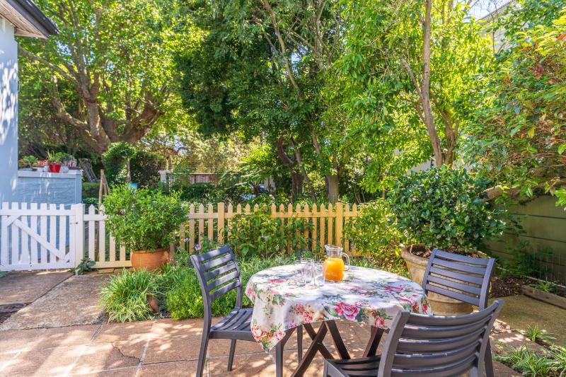 Hedge House Guest House - image 12