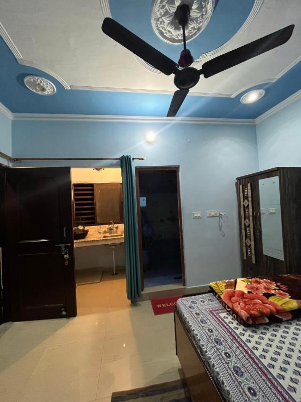 Anjali Home Stay - image 10