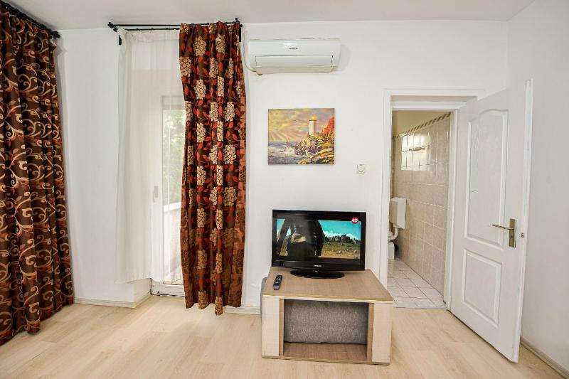 The Lincoln Suites - Central Shabbat Friendly Apartments - image 2