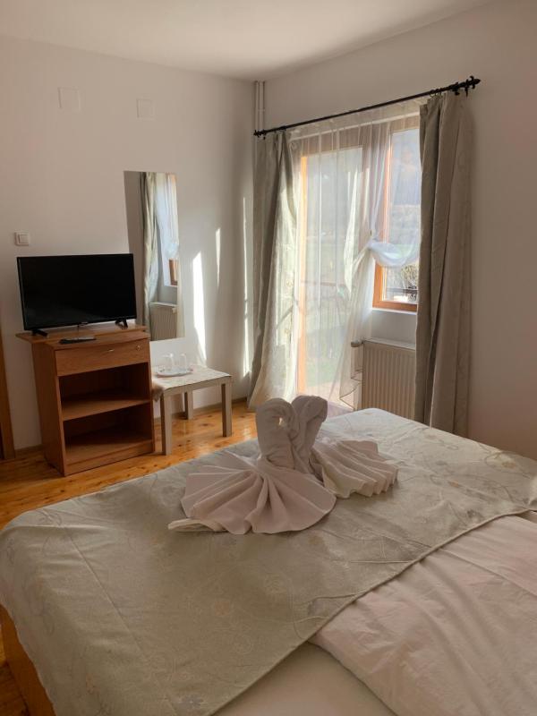 Double Room image 2