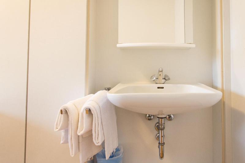 Single Room with Shared Bathroom image 1
