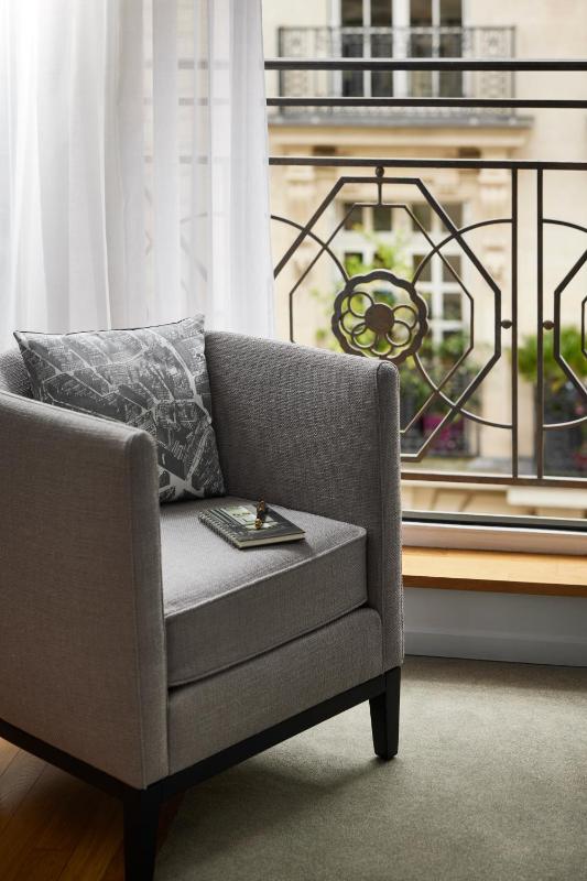 Junior Suite image 2