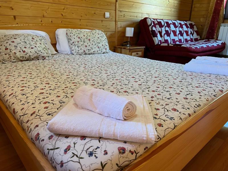 Twin Room with Terrace image 3