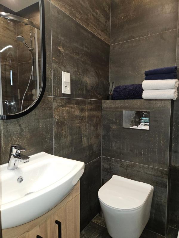 Studio Apartment image 1