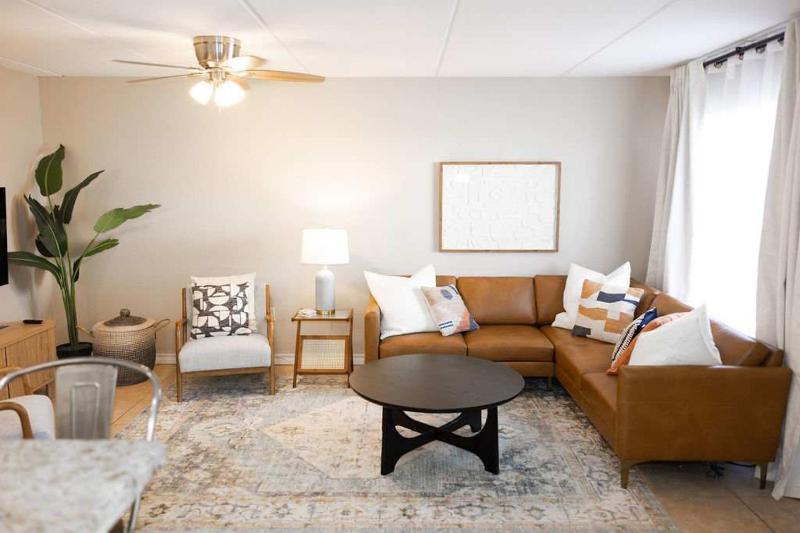 2 Bed 2 Bath 1st Floor Condo w Pool By Beach - image 9