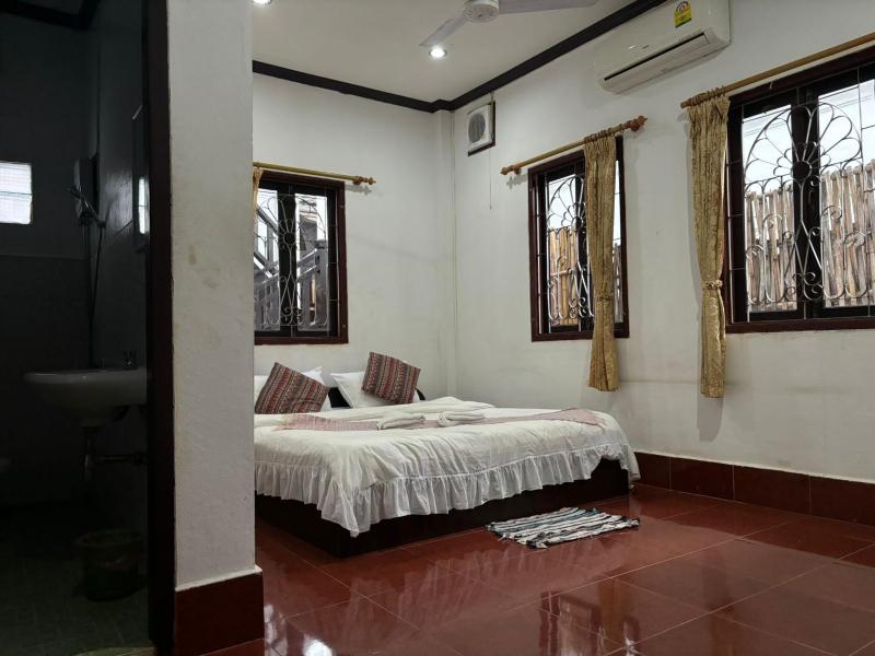 Maophasok river side hotel - image 15