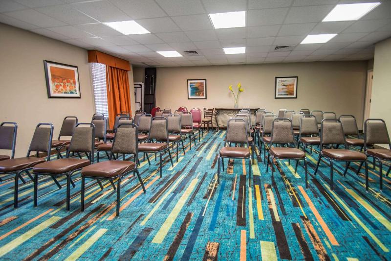 Comfort Inn & Suites Fort Lauderdale West Turnpike - image 17