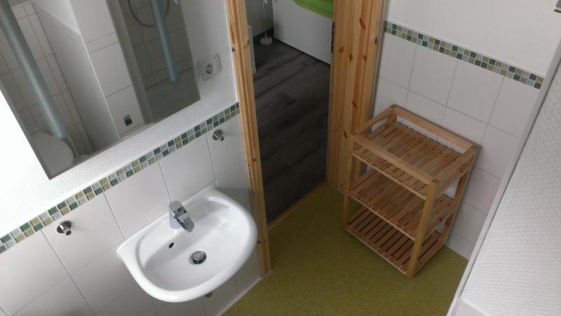 Budget Double Room image 3