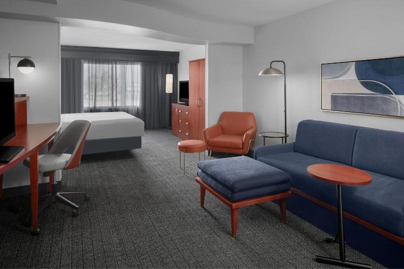 Courtyard by Marriott Phoenix West/Avondale - image 8