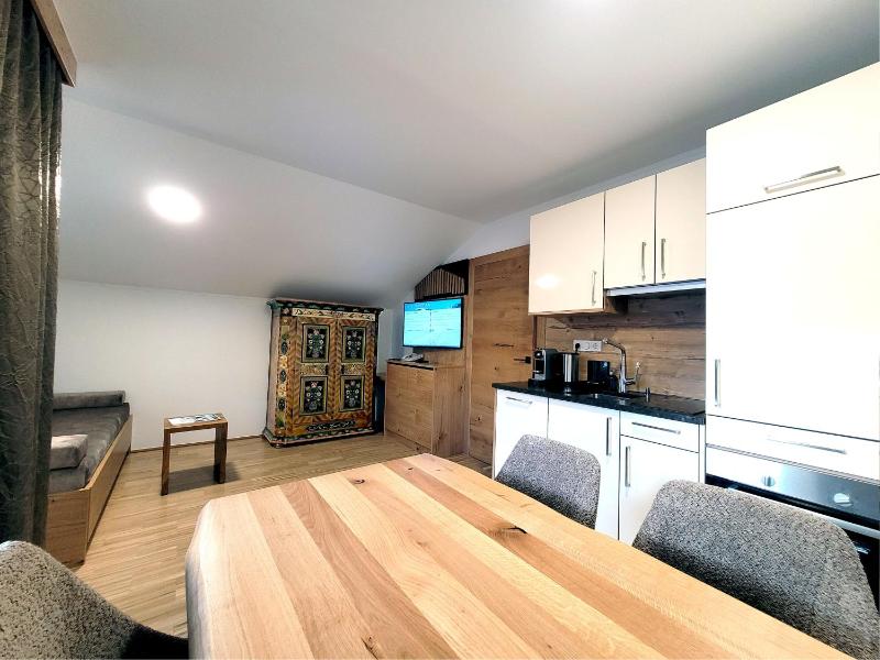 One-Bedroom Apartment image 1