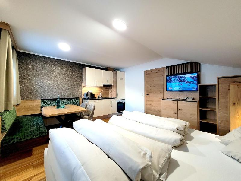 One-Bedroom Apartment image 1