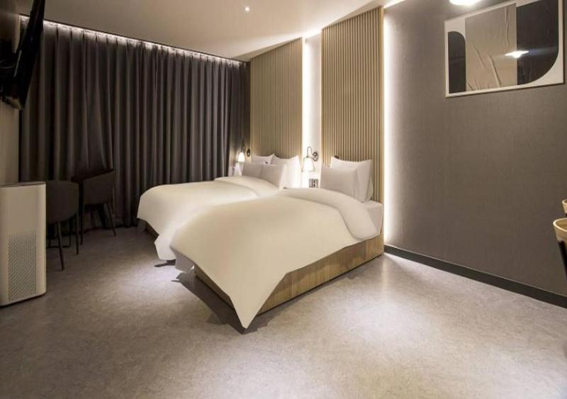 Day & Night Hotel - image 6