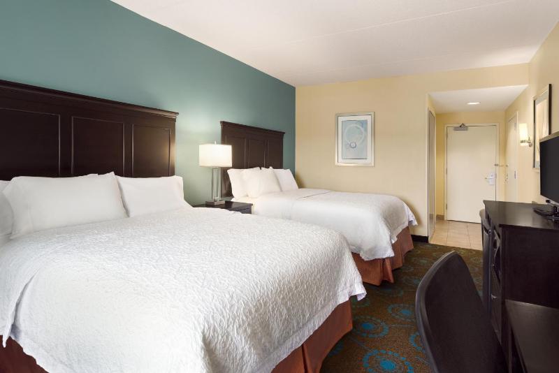 Room with Two Queen Beds - Non-Smoking image 2