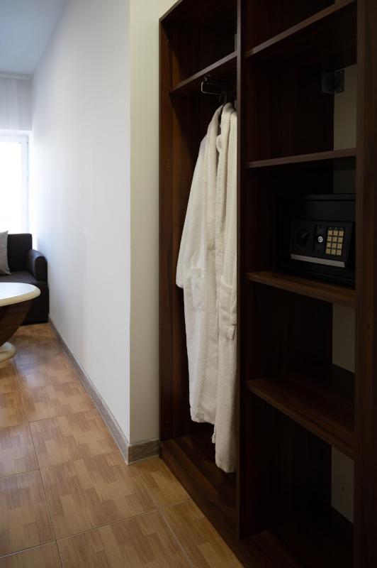Superior Junior Suite image 4