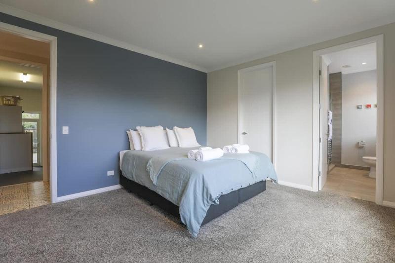 Relax Inn Robertson - image 12
