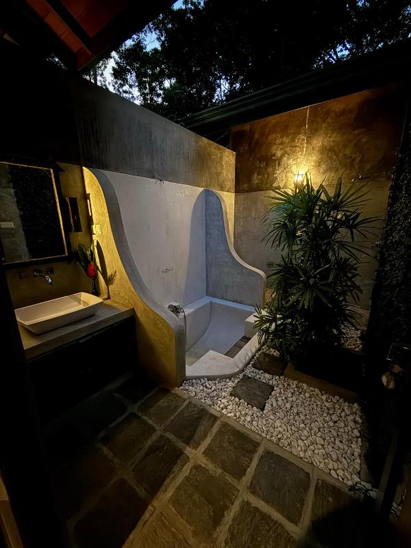 The Lush - Luxury Villa - image 14