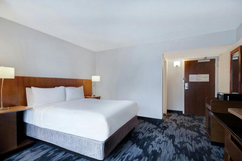 Accessible room, Guest room, 1 Queen image 4