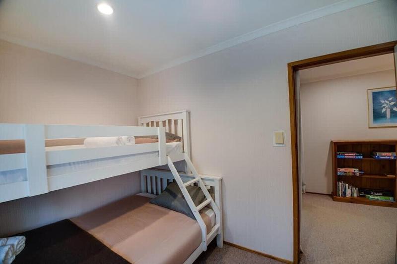 Leo's Place - image 11