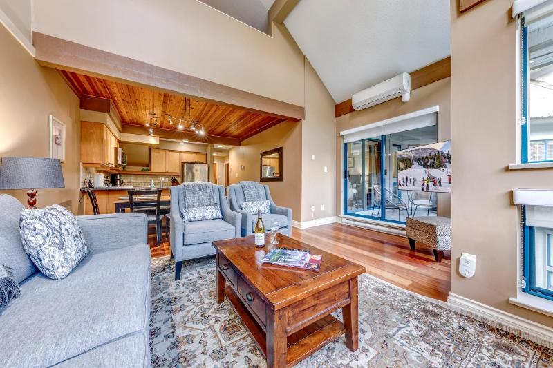 Greystone Lodge 408 Luxury - image 27