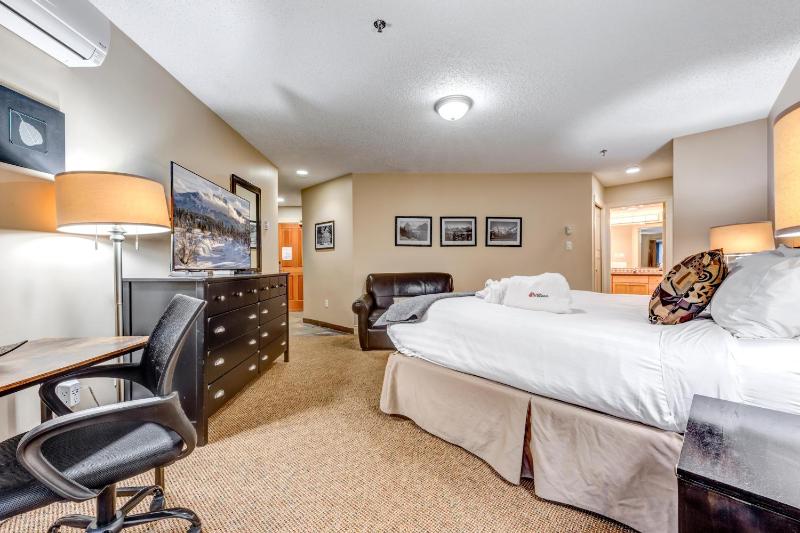 Greystone Lodge 408 Luxury - image 36
