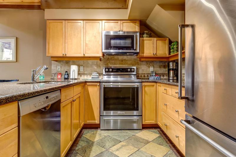 Greystone Lodge 408 Luxury - image 19