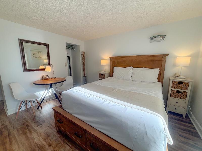 Studio Apartment image 1