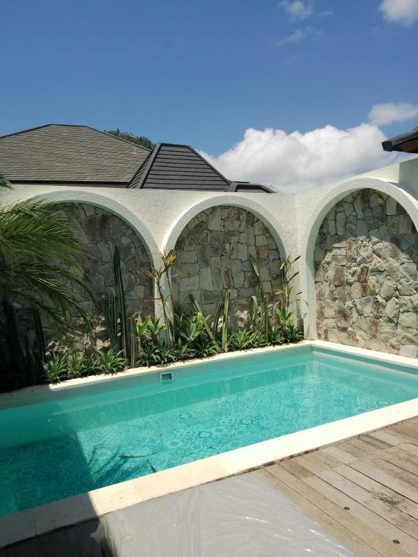 New villa Private Pool - minutes from airport - image 18