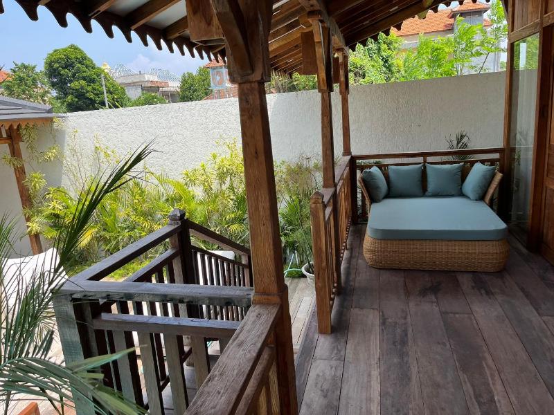 New villa Private Pool - minutes from airport - image 37