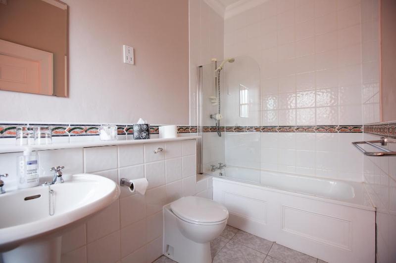 Double Room with Garden View image 2