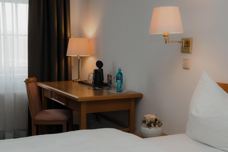 Double Room image 4