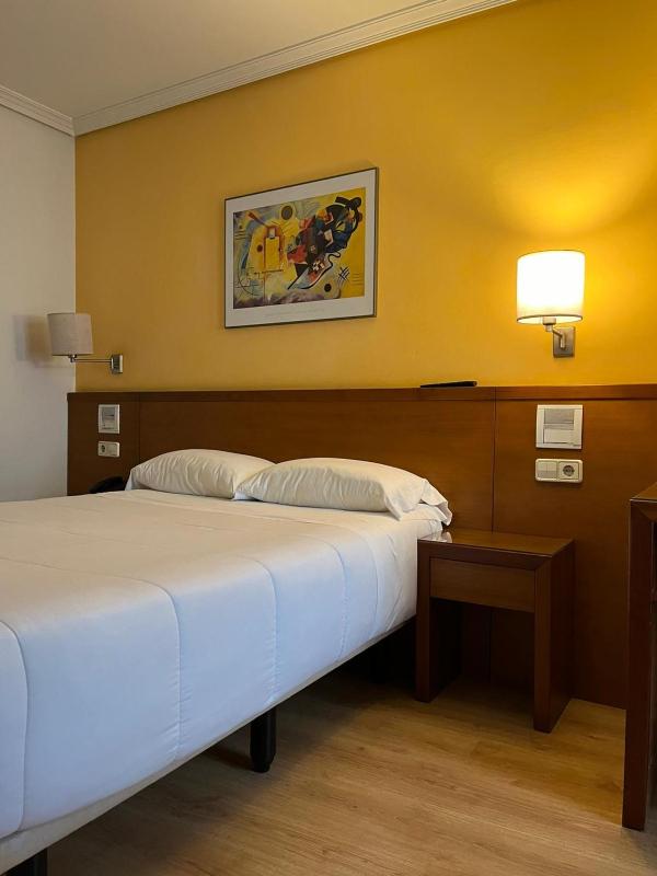 U Hotel Ogalia Vigo - image 35
