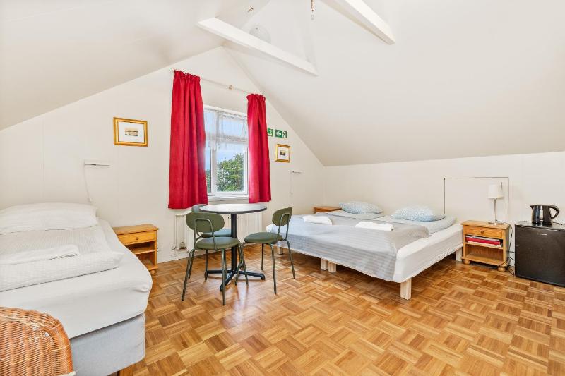 Standard Triple Room image 1