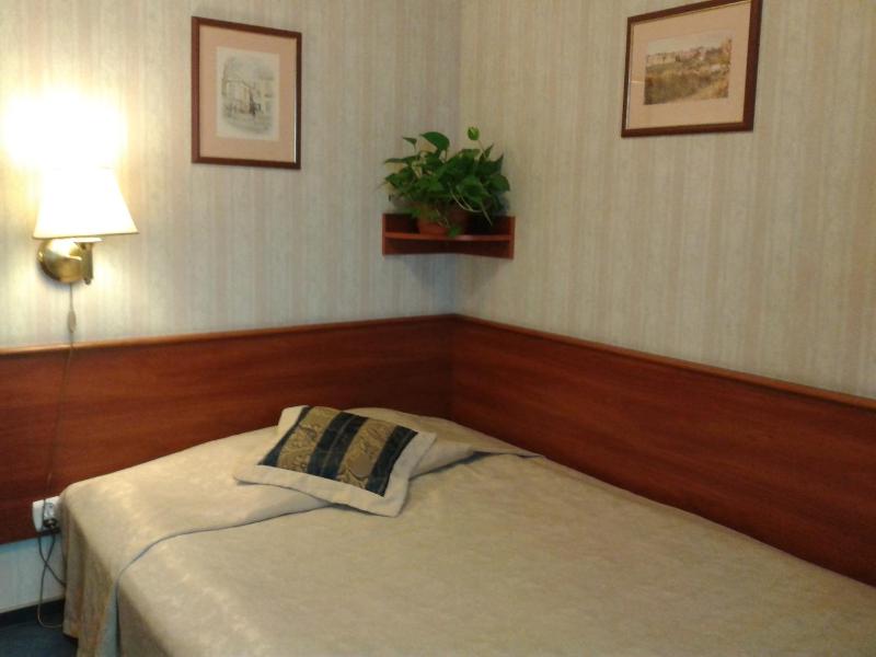 Single Room image 2