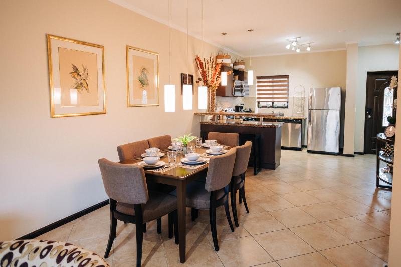 Cozy Townhome at Gold Coast - image 1