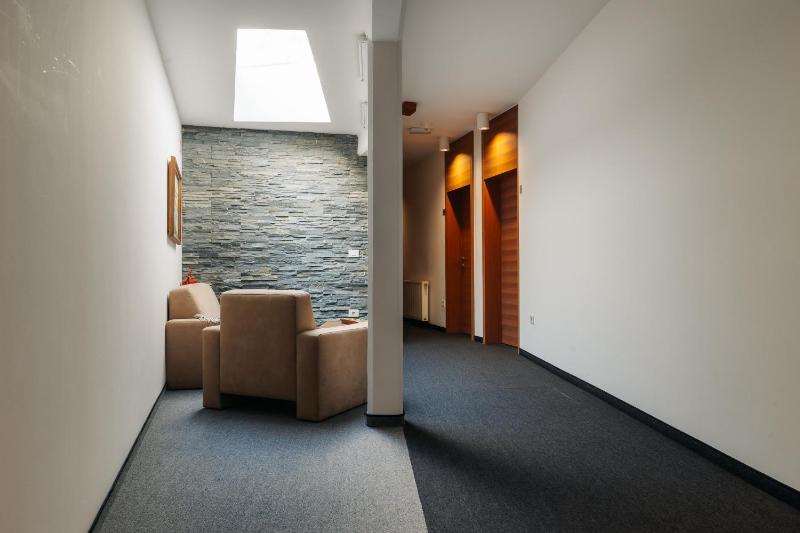 Single Room image 4