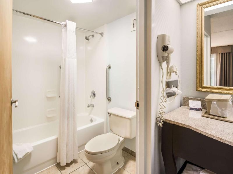 Double Room with Two Double Beds - Non-Smoking image 2