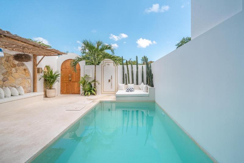 Villa Kokoan - 2BR Tropical Serenity Villa close to Echo Beach - image 22