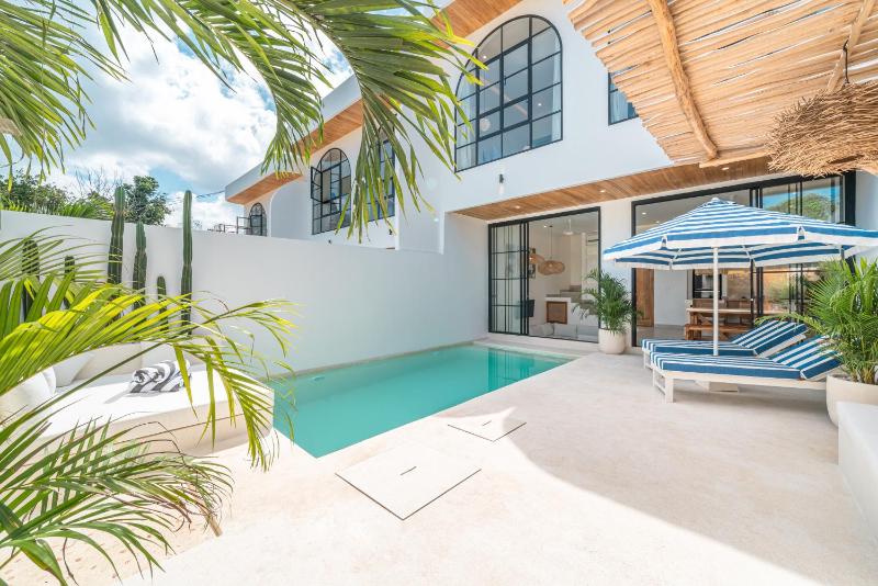 Villa Kokoan - 2BR Tropical Serenity Villa close to Echo Beach - image 21