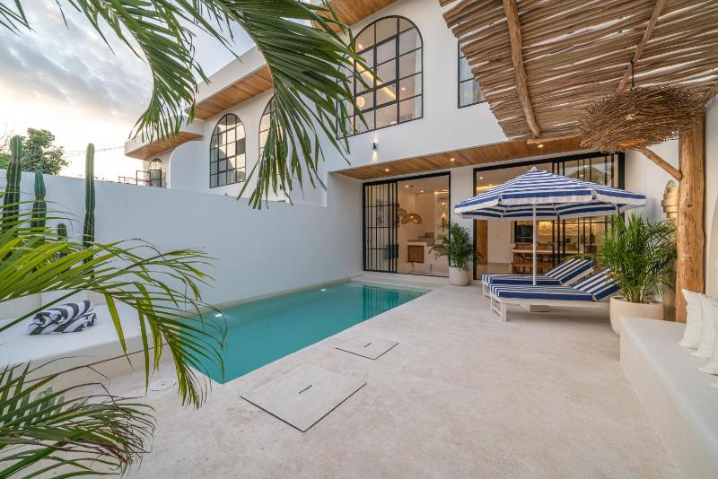 Villa Kokoan - 2BR Tropical Serenity Villa close to Echo Beach - image 31
